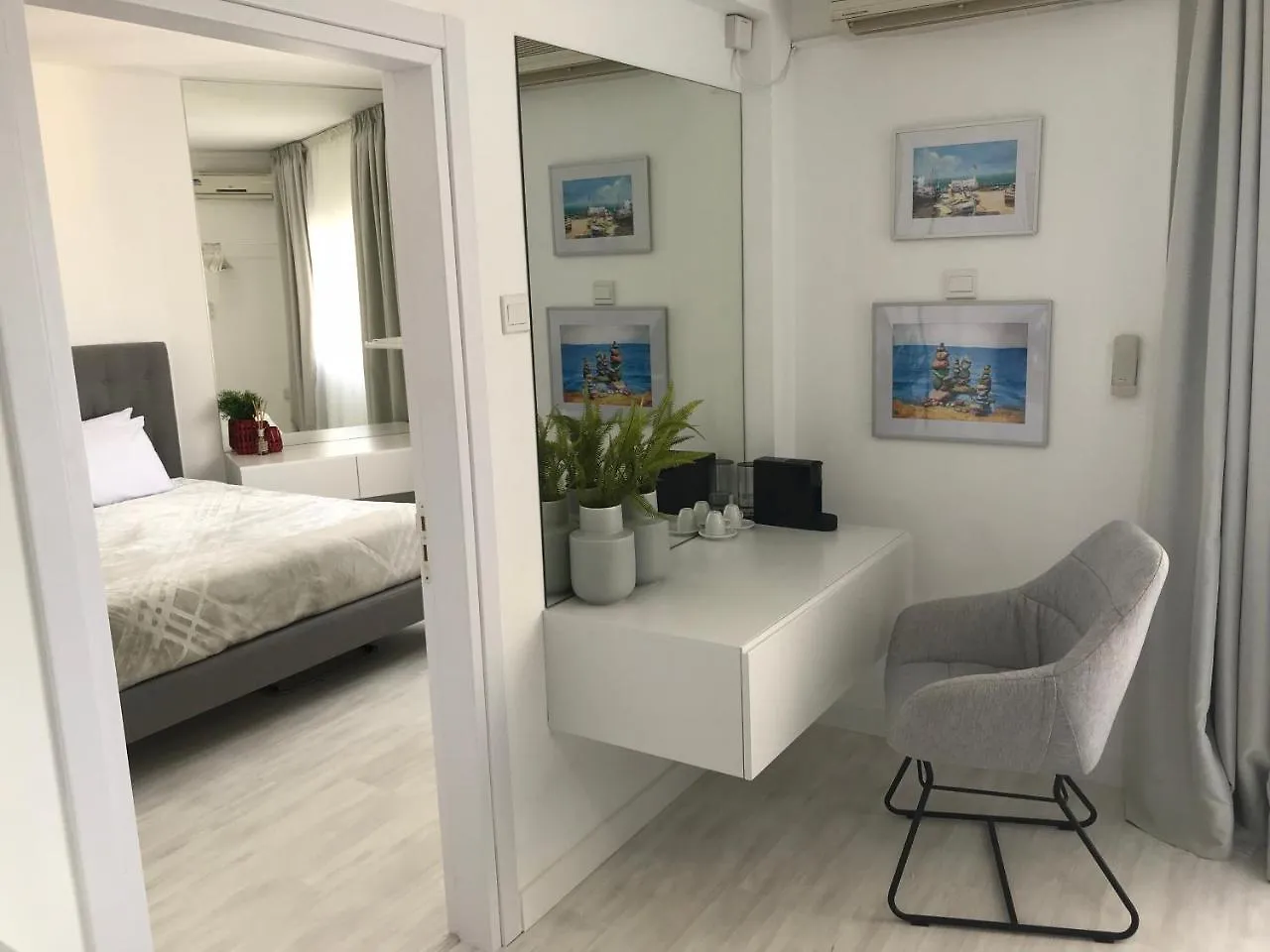 Sea View Holiday Apartment Larnaca Cyprus