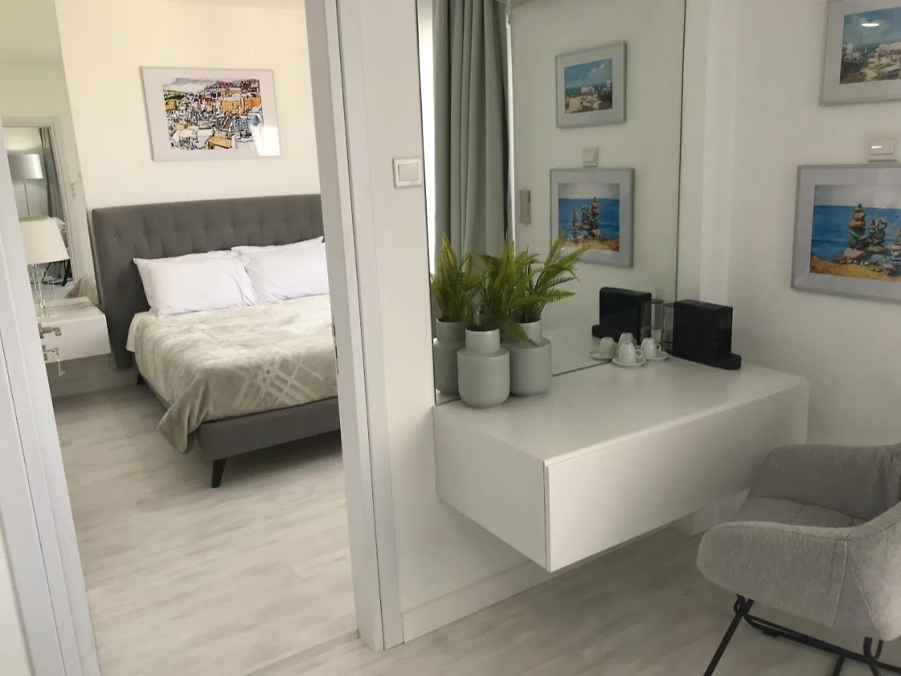 Sea View Holiday Apartment Larnaca